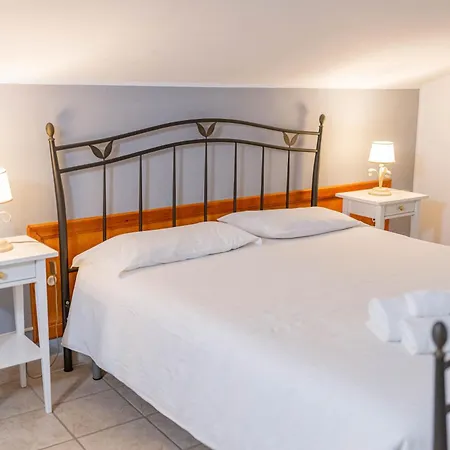 Venere Pool Piedimonte Etneo